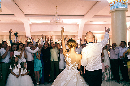 Symbolbild - Menschen feiern